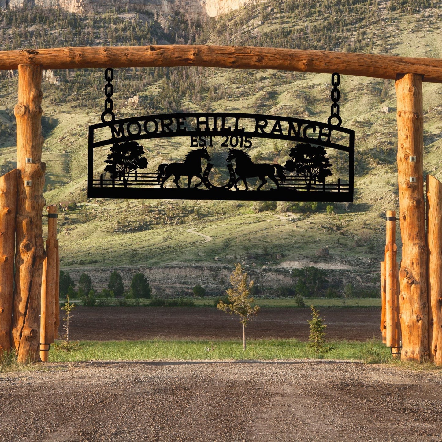 Metal Farm Ranch Sign with Horse Decor, Personalized Country Home Gift, Farmhouse Outdoor Decor, Custom Barn Farm Decor, Ranch Lover Gift