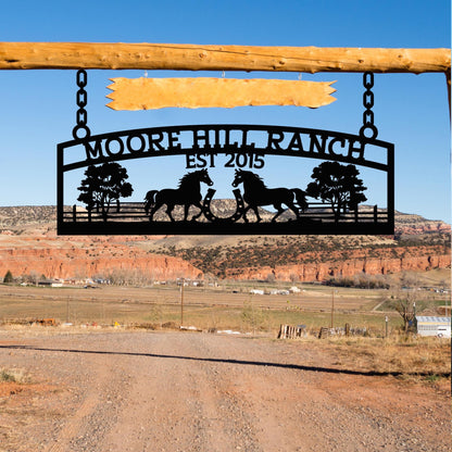 Metal Farm Ranch Sign with Horse Decor, Personalized Country Home Gift, Farmhouse Outdoor Decor, Custom Barn Farm Decor, Ranch Lover Gift