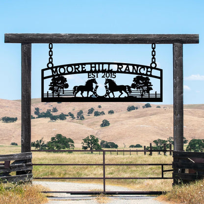 Metal Farm Ranch Sign with Horse Decor, Personalized Country Home Gift, Farmhouse Outdoor Decor, Custom Barn Farm Decor, Ranch Lover Gift